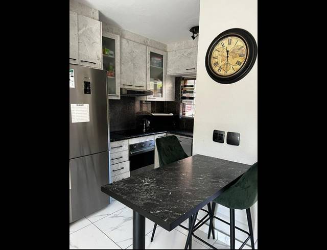 2 BEDROOM TOWNHOUSE FOR SALE IN CARLSWALD ESTATE